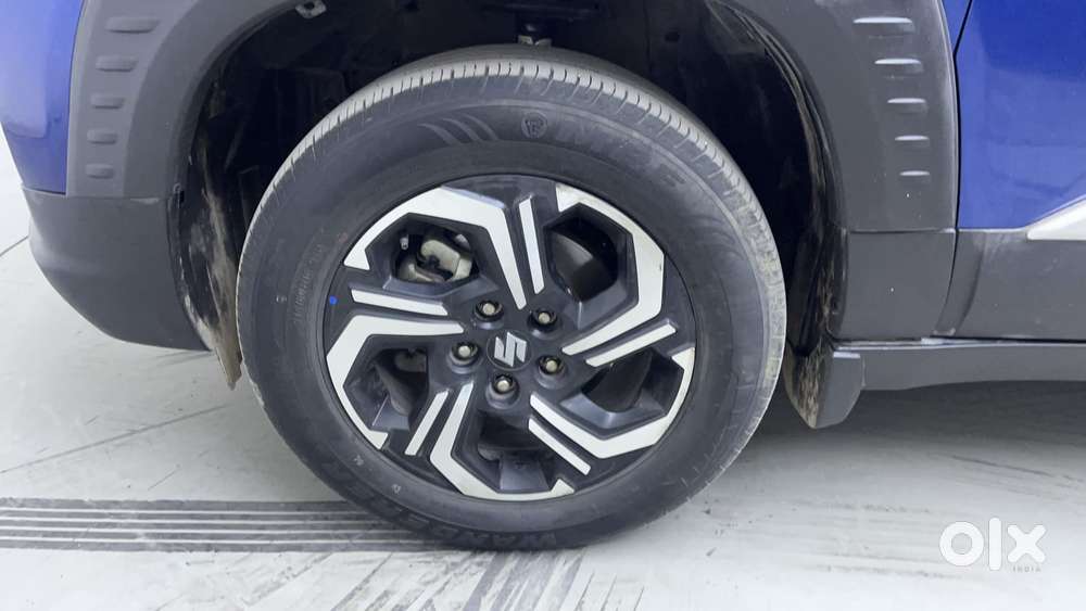 Maruti Suzuki Brezza 1.5 Zxi At Smart Hybrid Dual Tone, 2022, Petrol