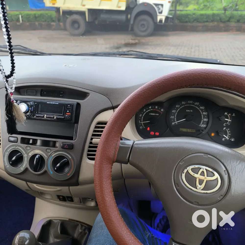 टोयोटा इनोव्हा