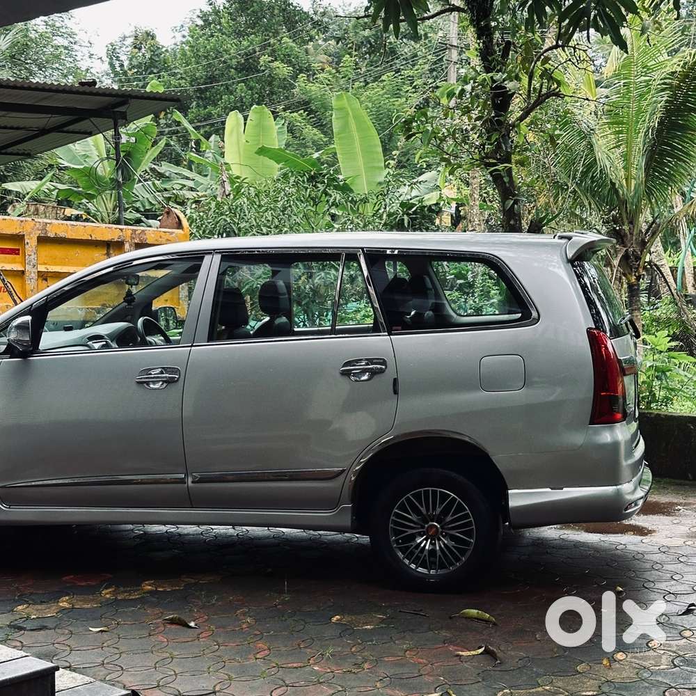 Toyota Innova 2.5 G  2013  7 Seater  Tastefully Modified