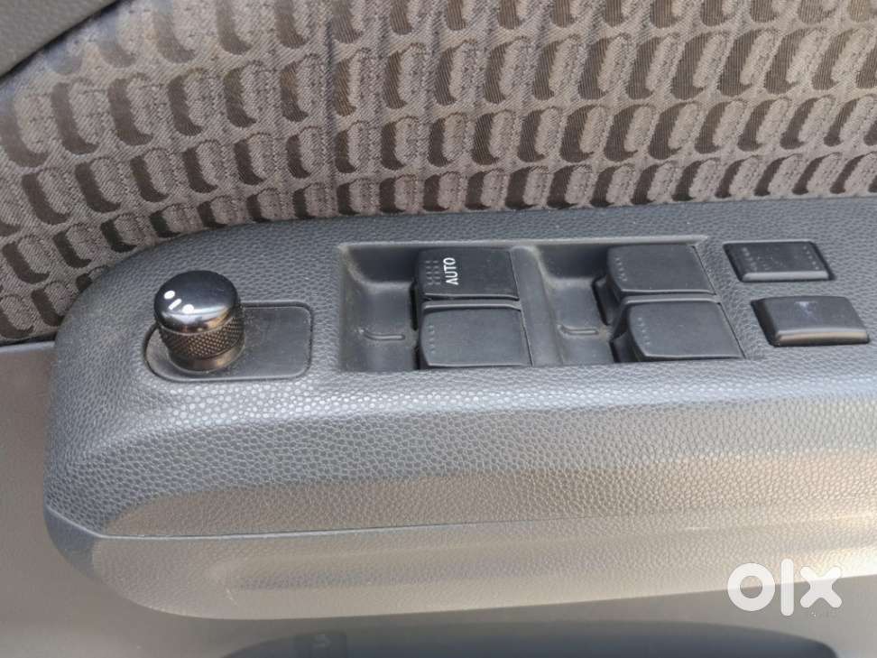 Maruti Suzuki Ritz Zxi, 2013, Petrol