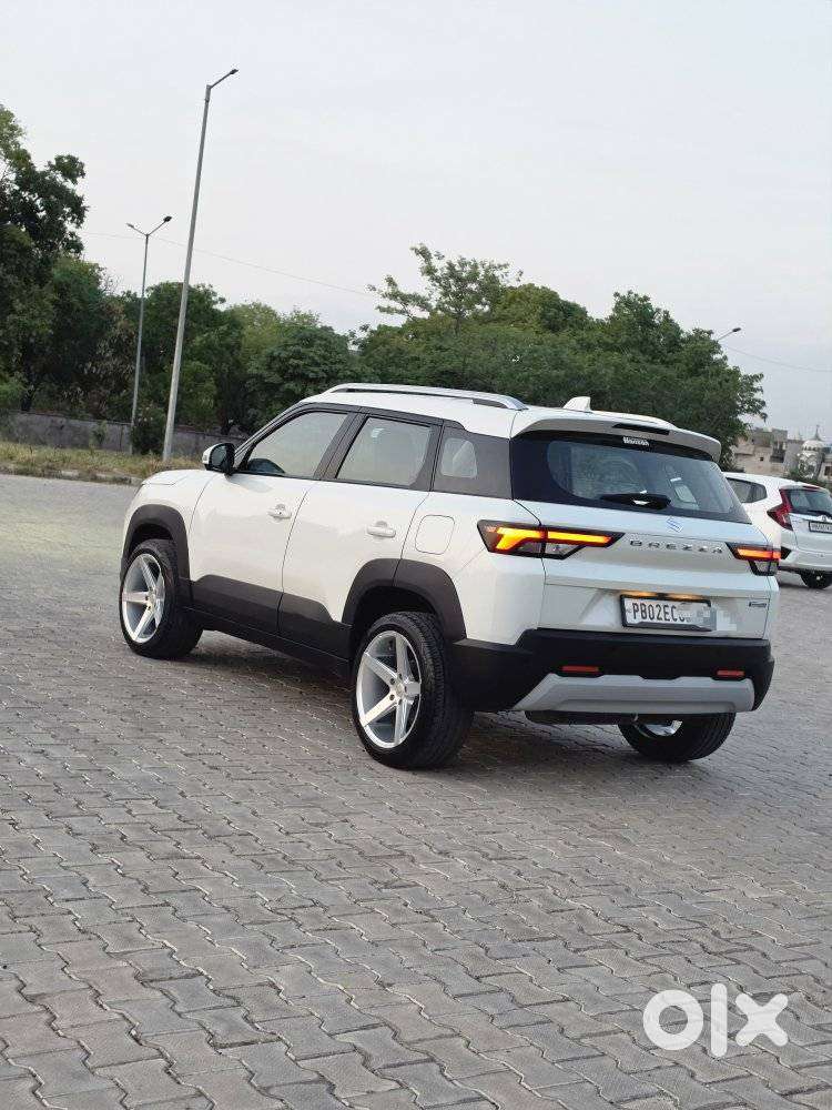 Maruti Suzuki Brezza 1.5 Zxi At Smart Hybrid, 2022, Cng & Hybrids