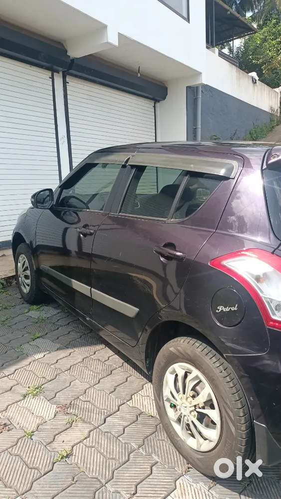Maruti Suzuki Swift Vxi 2016