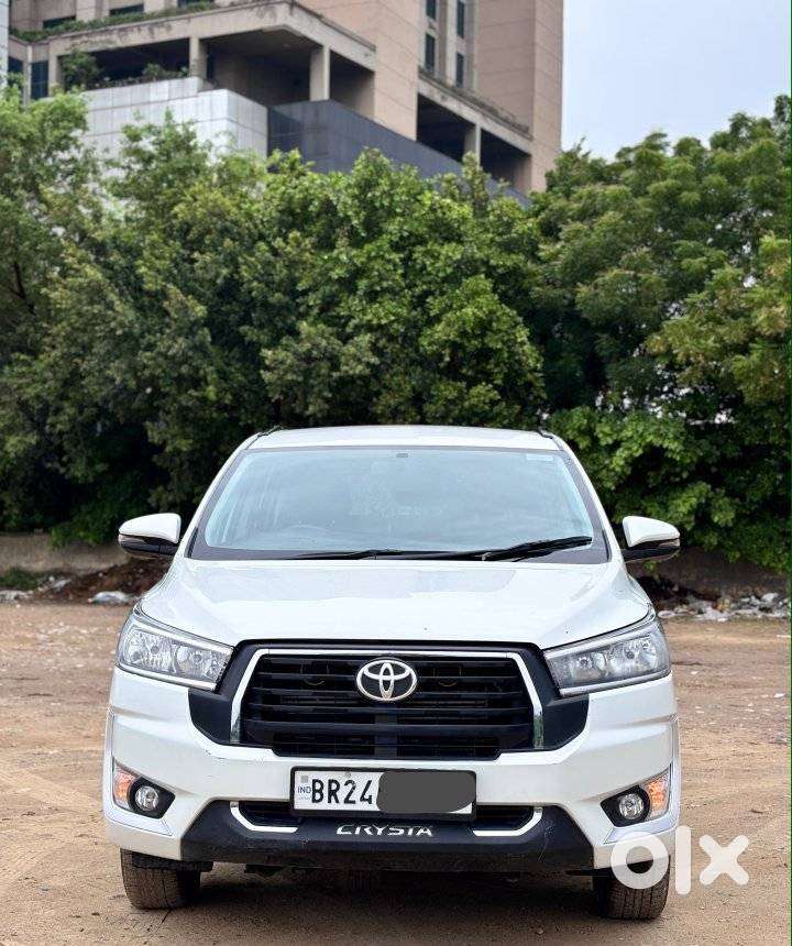 Toyota Innova Crysta 2.4 G Plus Mt 8 Str, 2025, Diesel