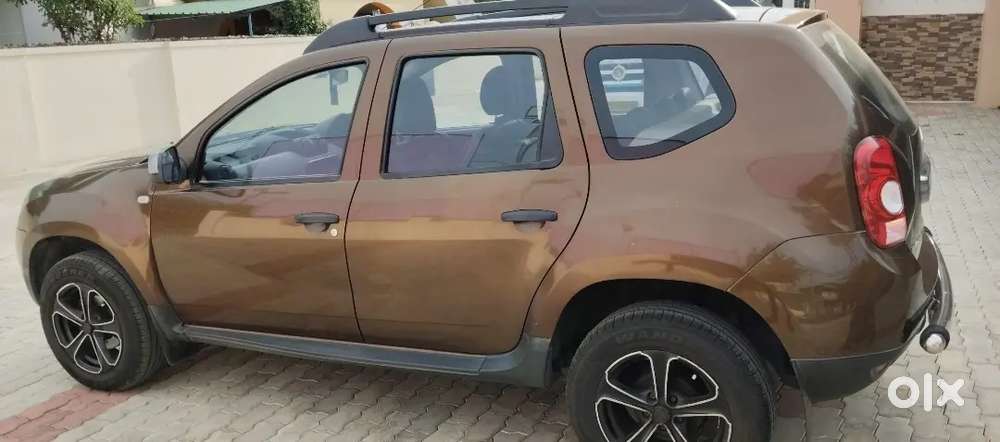 Renault Duster 2014 Diesel 79000 Km Driven With Showroom Condition