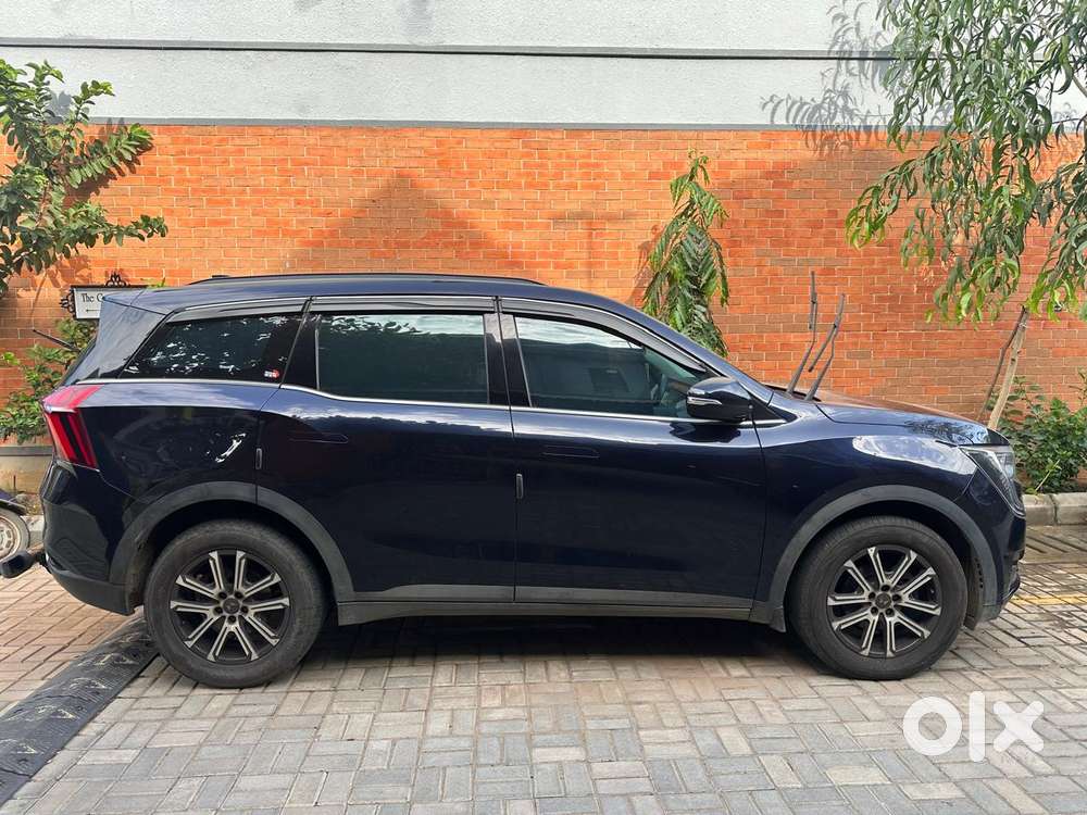 Mahindra Xuv700 2.0 Ax 7 Petrol Mt Str, 2022, Diesel