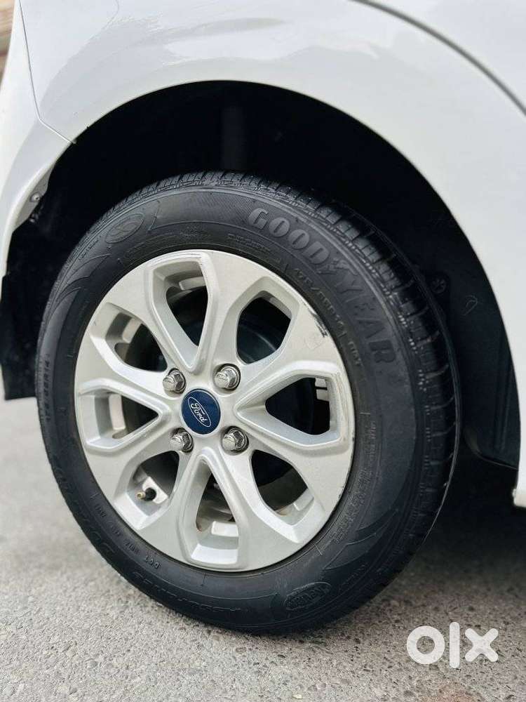 Ford Figo Petrol Titanium, 2017, Petrol
