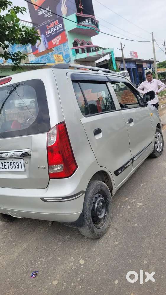 मारुति वैगन आर सीएनजी रुदौली घोसियाना