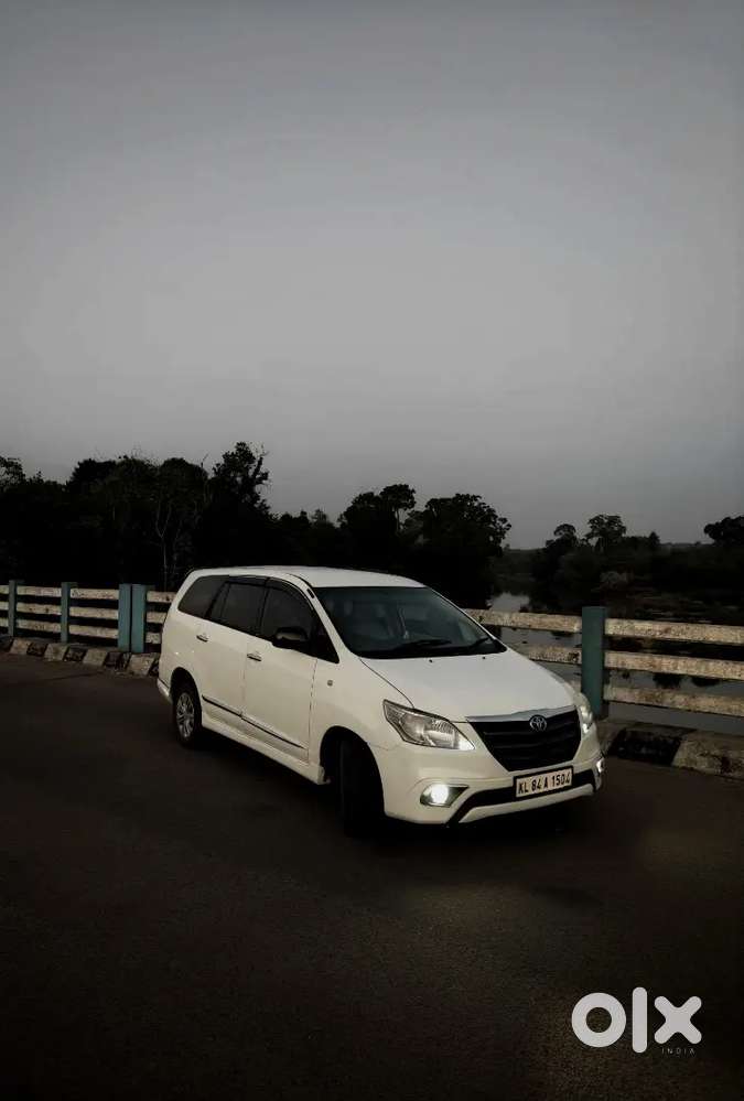 Toyota Innova 2012 Diesel Well Maintained