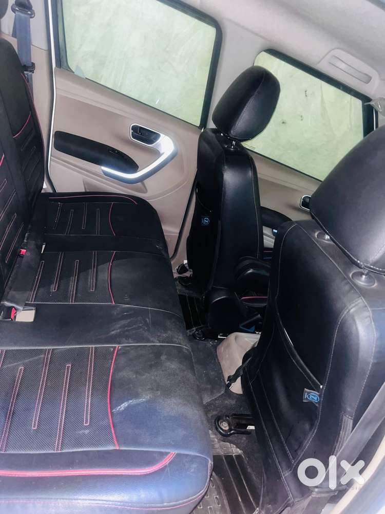 Mahindra Tuv 300 2018