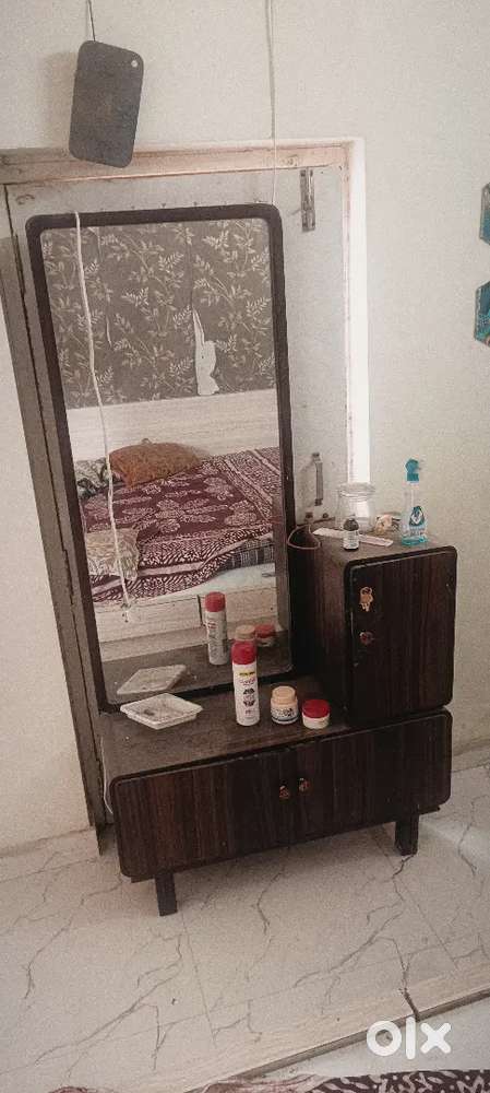 DRessing Table for sale