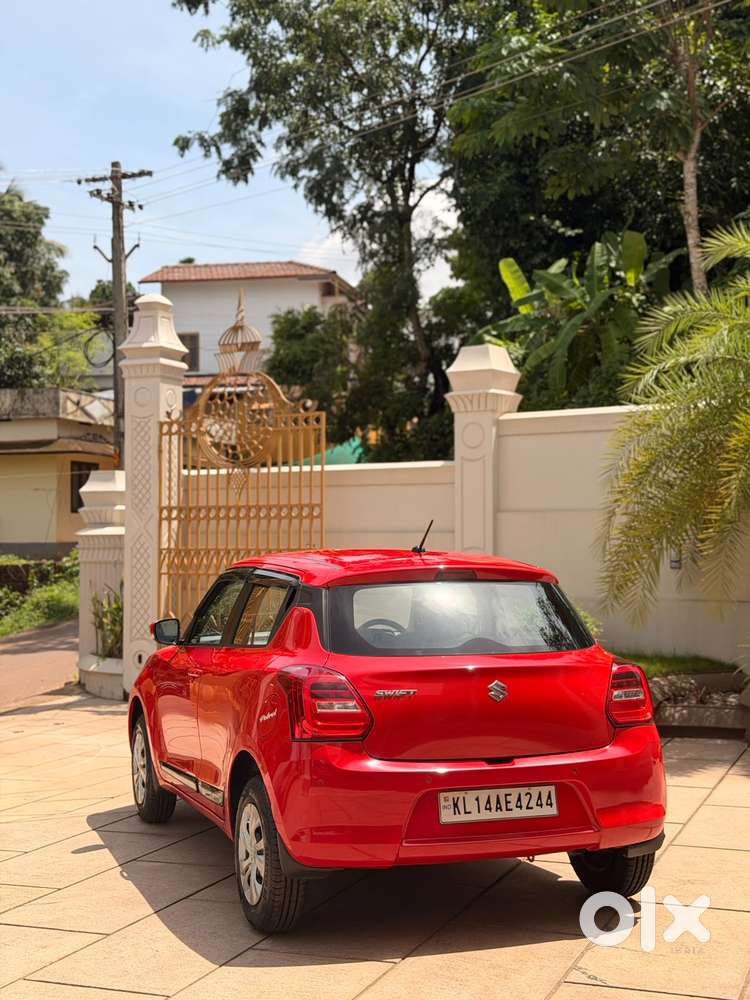 Maruti Suzuki Swift Vxi + Manual, 2024, Petrol