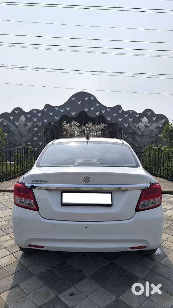 Maruti Suzuki Swift Dzire Vxi(o) Amt, 2022, Petrol