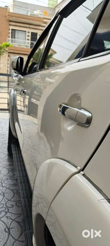 Toyota Fortuner 2014