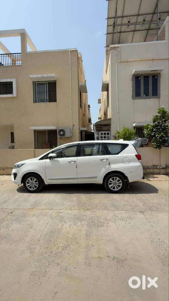 Toyota Innova Crysta 2.4 G Mt 7 Str, 2016, Diesel