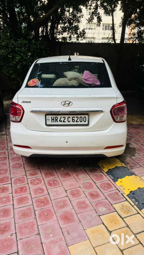 Hyundai Xcent Petrol 2015