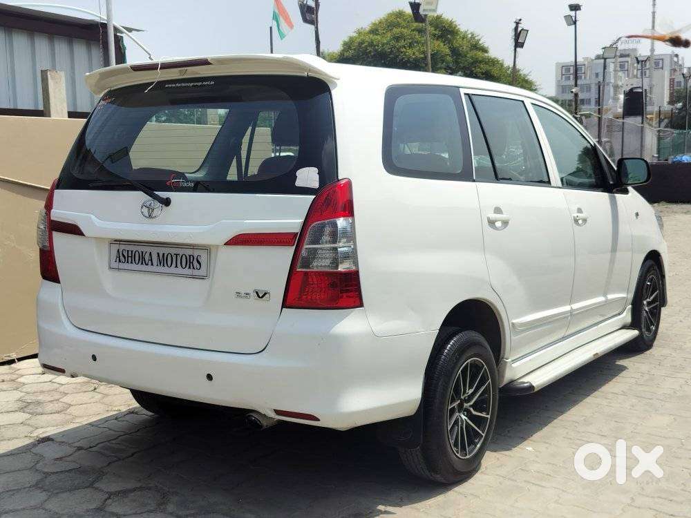 Toyota Innova 2.5 G (diesel) 7 Seater Bs Iv, 2014, Diesel