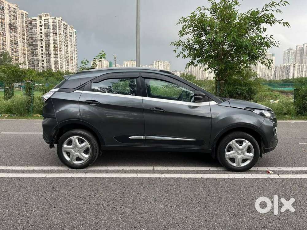 Tata Nexon 1.2 Revotron Xm Plus (s), 2023, Petrol