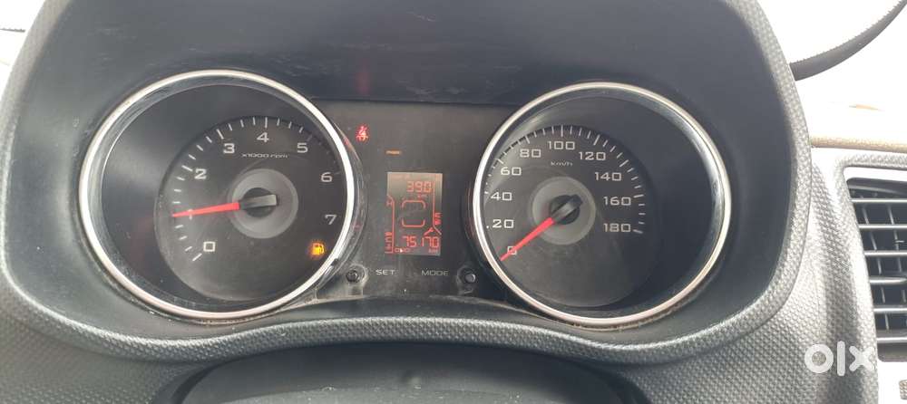 Mahindra Tuv 300 T8, 2017, Diesel