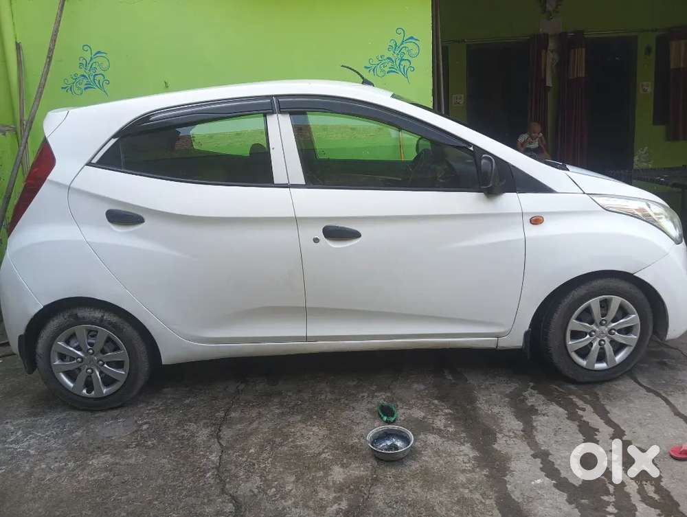 Hyundai Eon Sportz 2013 पेट्रोल मैनुअल