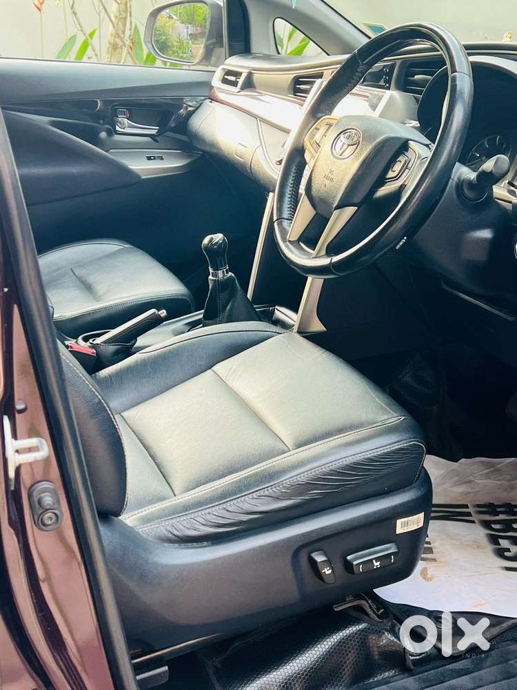 Toyota Innova Crysta 2.8 Z, 2016, Diesel