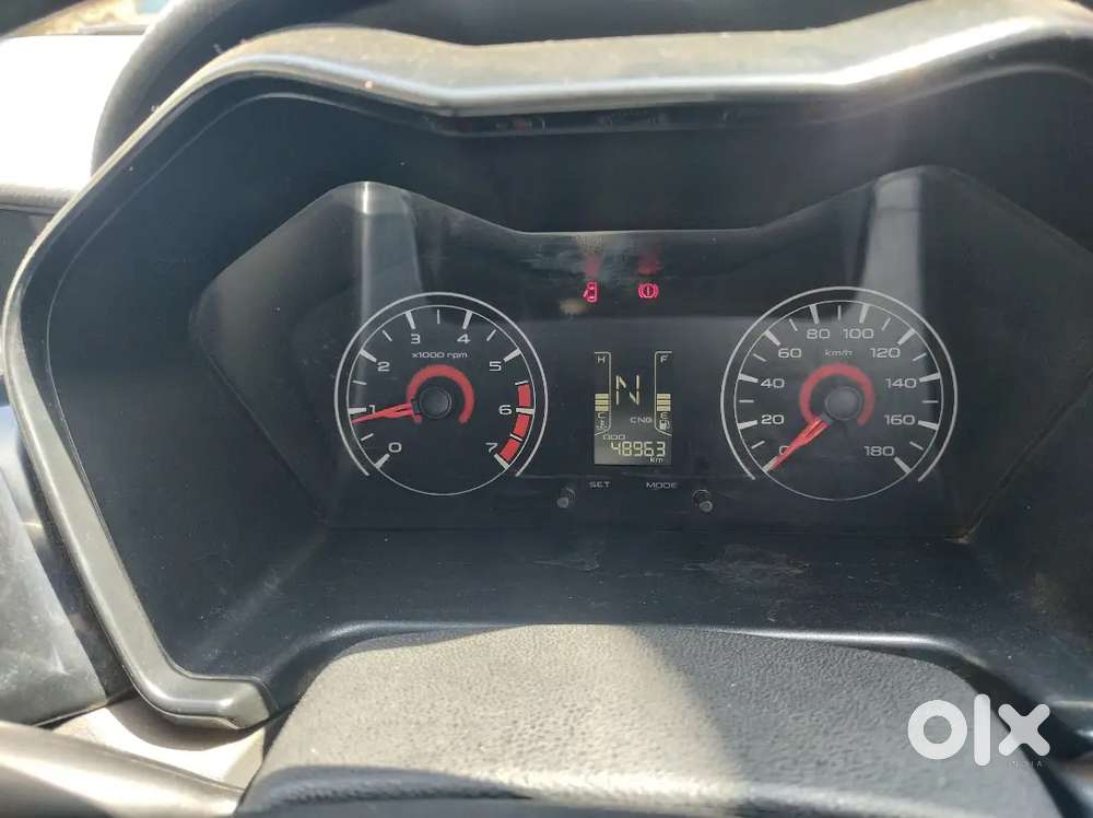 Mahindra Kuv 100 2019