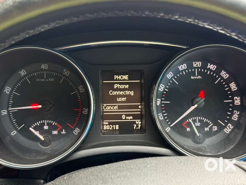 Skoda Superb Petrol 2012