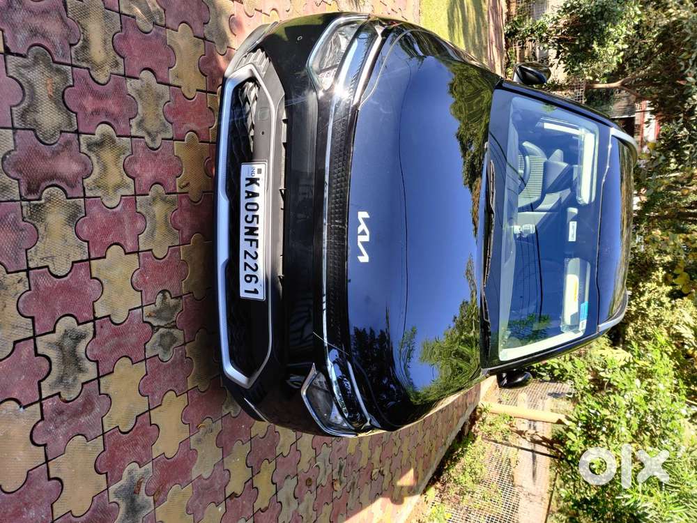 Kia Carens Aurora Black Pearl , Prestige Plus Turbo 7 Str