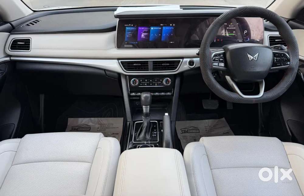 Mahindra Xuv700 2.2 Ax 7 Diesel At Luxury Pack Str, 2022, Diesel