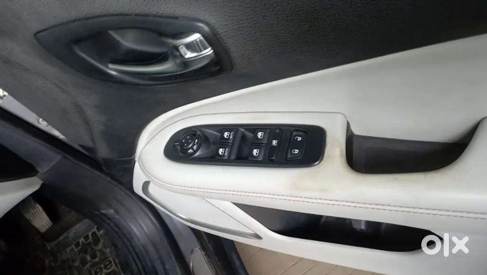 Jeep Compass 2018 Petrol 120000 Km Driven  Well Maintained