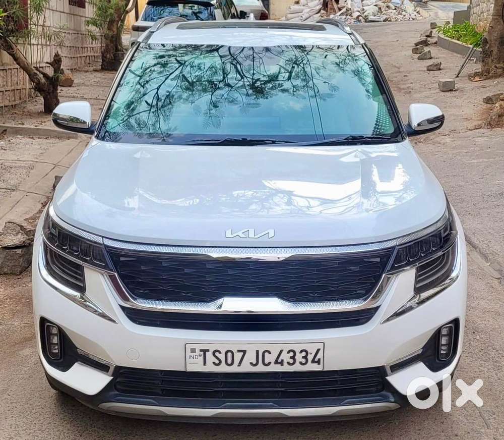Kia Seltos White Htx + Petrol Car 2022