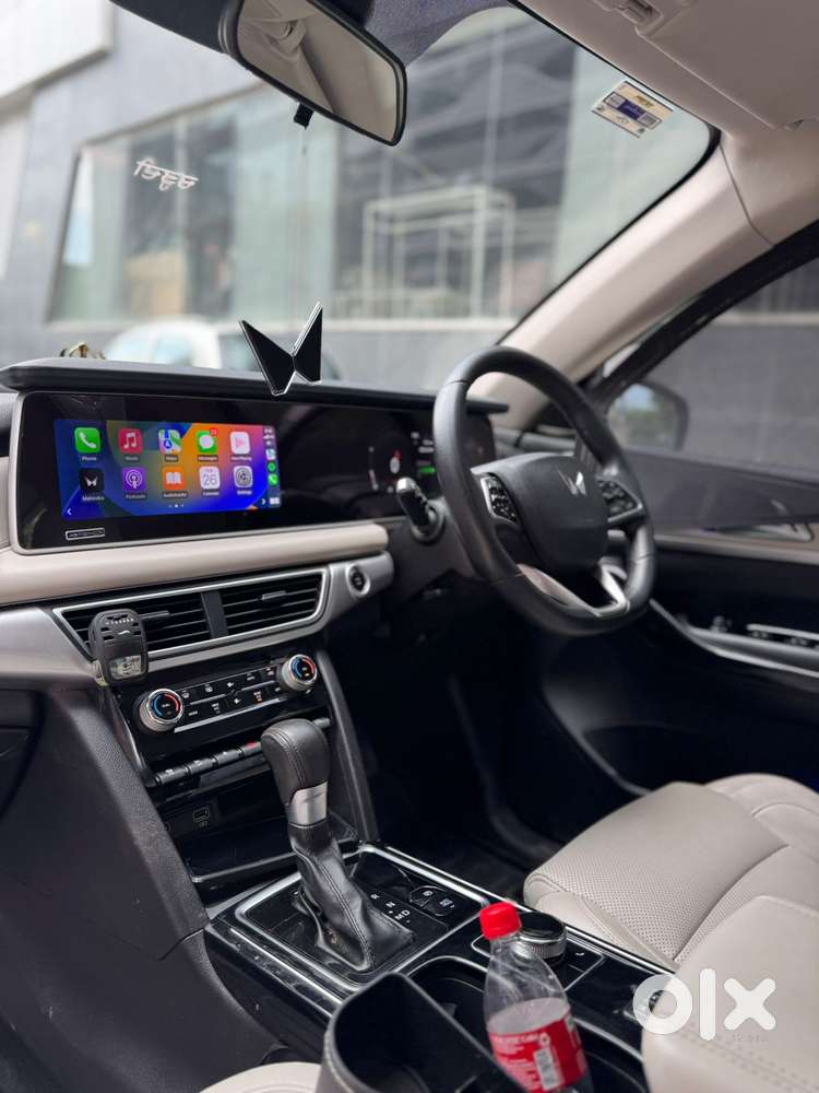 Mahindra Xuv700 2.2 Ax 7 Diesel Mt Luxury Pack Str, 2022, Diesel
