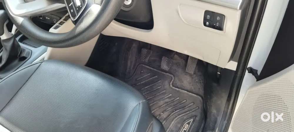Kia Carens 1.4 Premium 2024