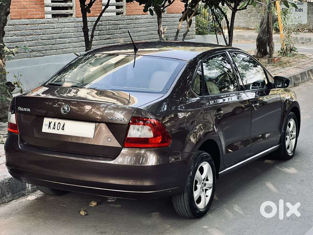 Skoda Rapid 1.5 TDI AT Ambition, 2015, Diesel