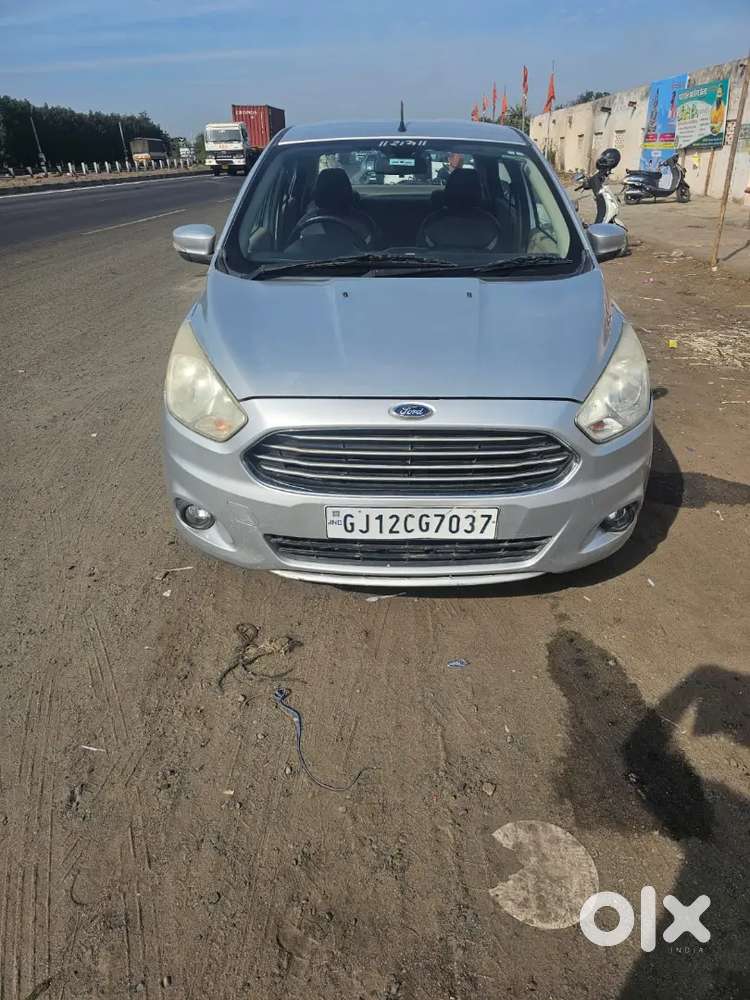 Ford Aspire Metalic Silver Sedan Car 2015 Diesel 22+ Mileage Per Km