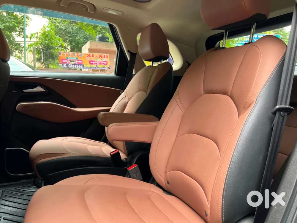 Mg Hector Plus Sharp Pro 1.5 Turbo Petrol Cvt 6 Str, 2023, Petrol