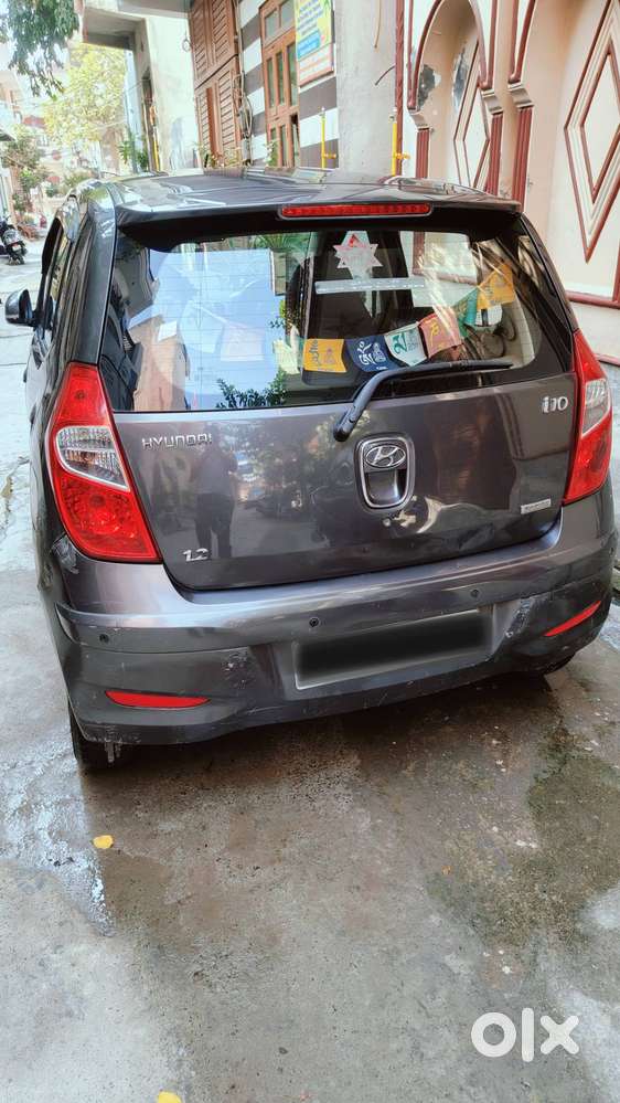 Top Model Hyundai I10 Sportz 2012