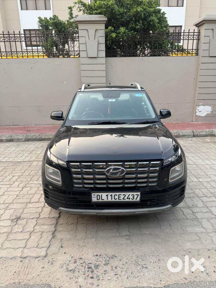 Hyundai Venue Petrol 2023