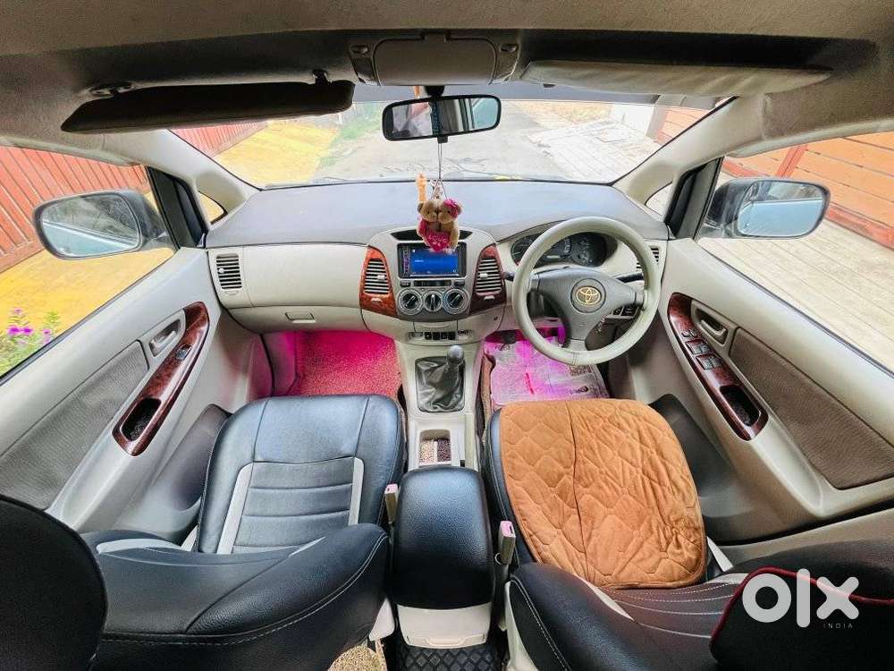 Toyota Innova 2009-2011 2.0 G4 Petrol 8-seater, 2011, Diesel