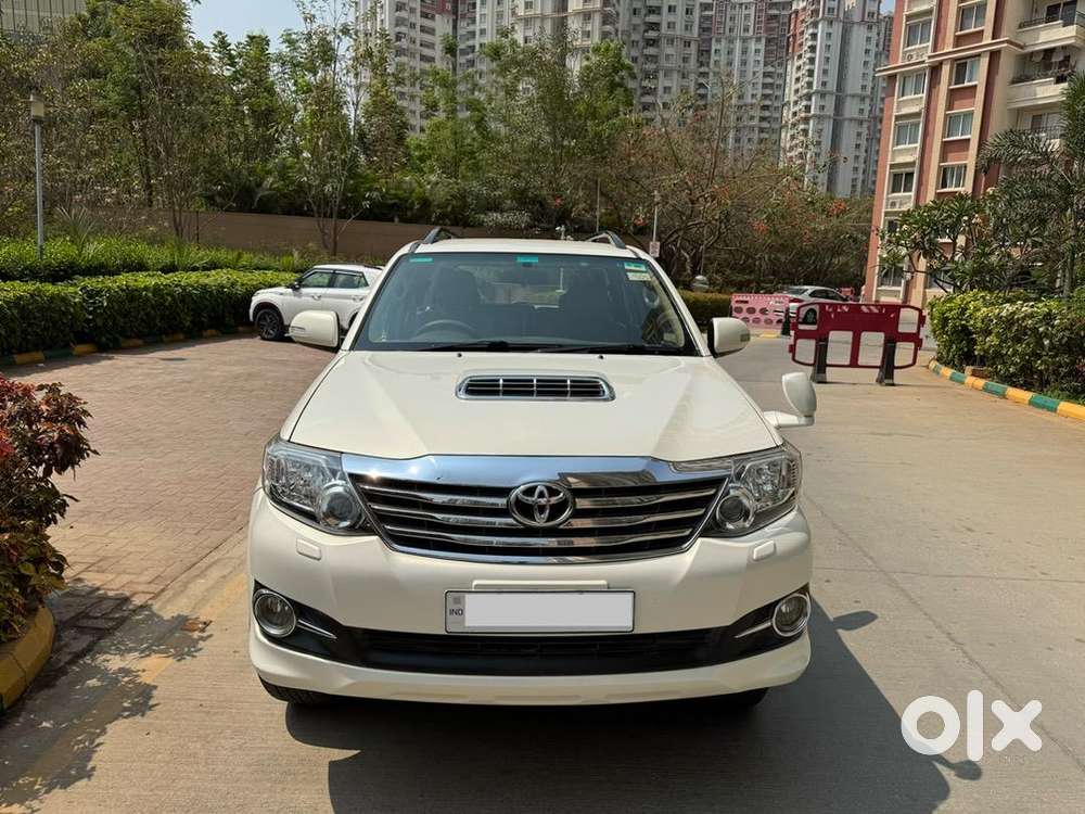 Toyota Fortuner Pearl White At Diesel Excellent Maintenance