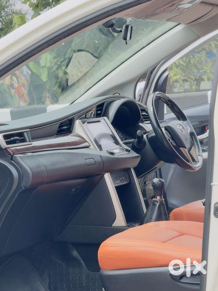 Toyota Innova Crysta 2.4 Vx Mt, 2016, Diesel