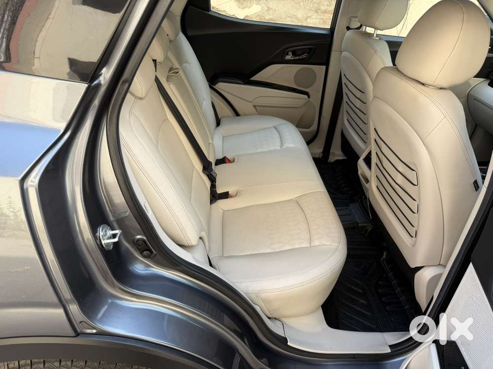 Mahindra Xuv400 Ec 3.3 Kw, 2024, Electric