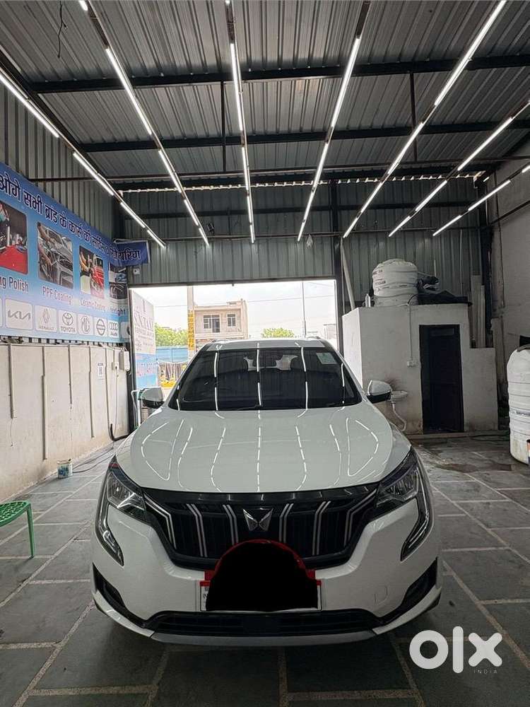 Mahindra Xuv700 2023 Diesel Well Maintained