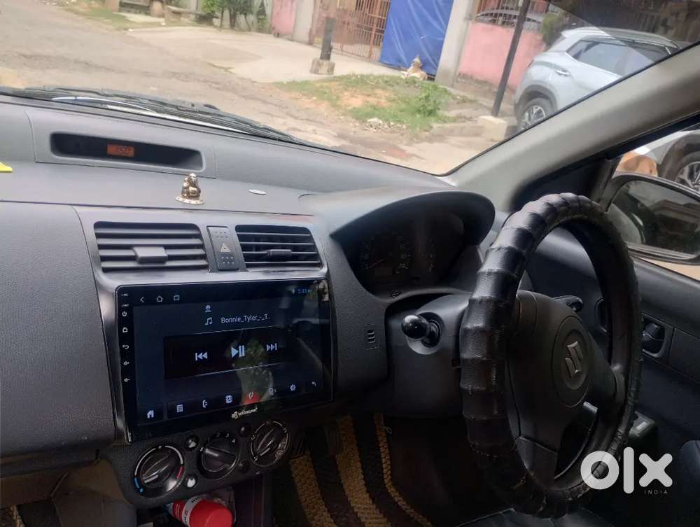 Maruti Suzuki Swift D'tour 2010