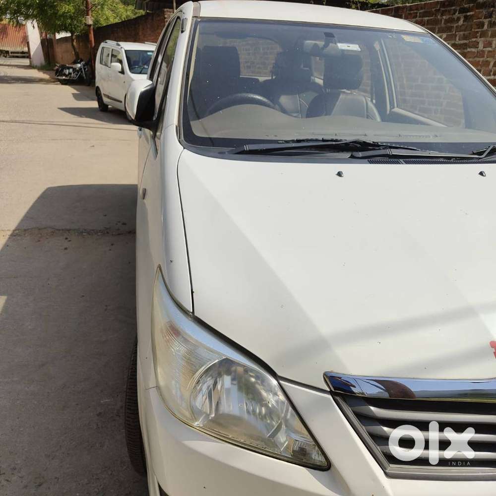 Toyota Innova 2014 Diesel Well Maintained