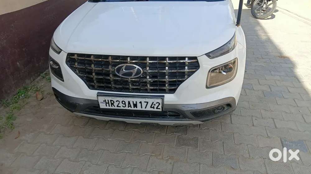 Hyundai Venue Knight Edition 2020 Drive