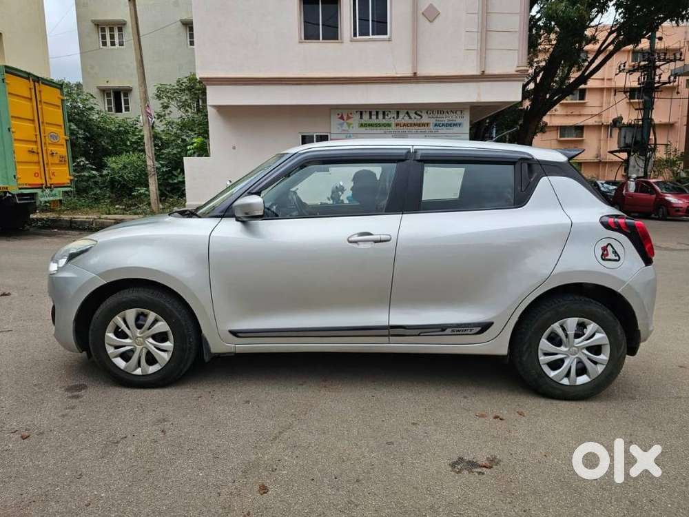 Maruti Suzuki Swift Vxi 1.2 Abs Bs-iv, 2018, Petrol