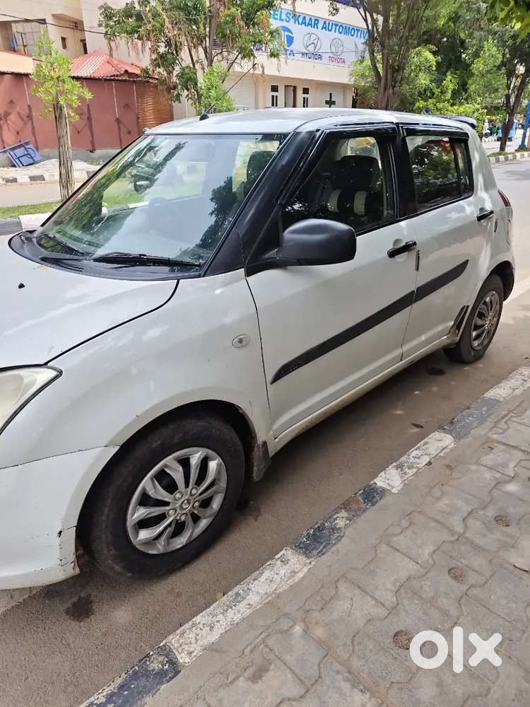 Maruti Suzuki Swift 2007 Petrol 103000 Km Driven