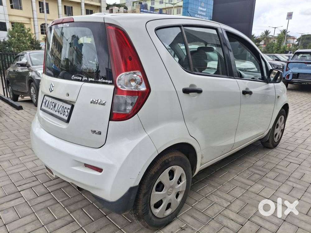 Maruti Suzuki Ritz Vxi, 2010, Petrol