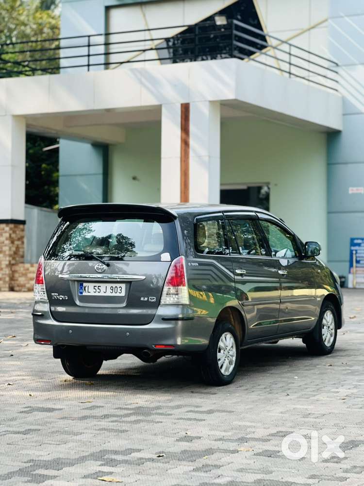 Toyota Innova 2.5 V 7 Str, 2011, Diesel