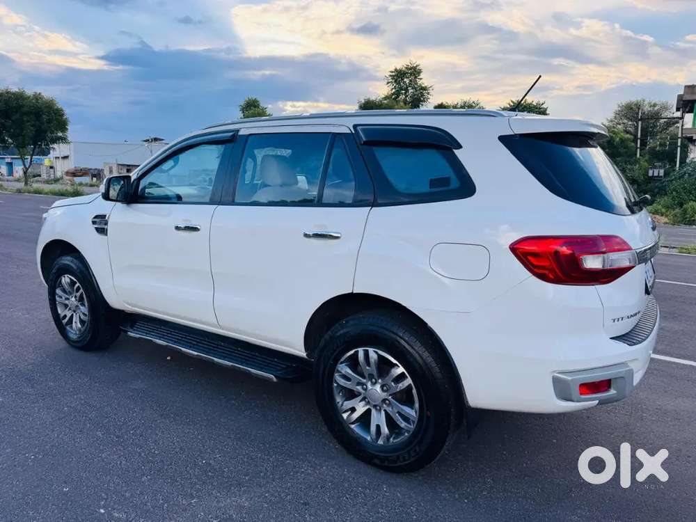 Ford Endeavour 3.2 Titanium Plus 2019